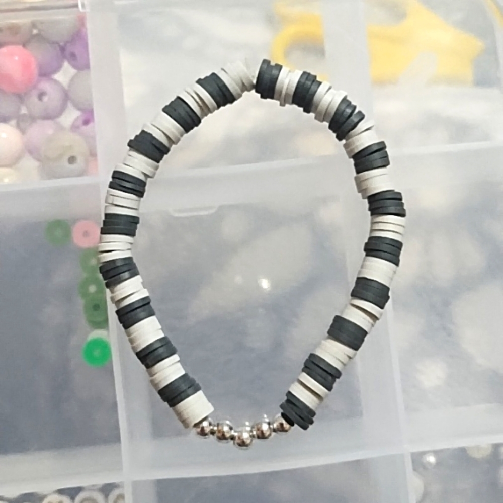 Handmade - Gray and silver clay bracelet